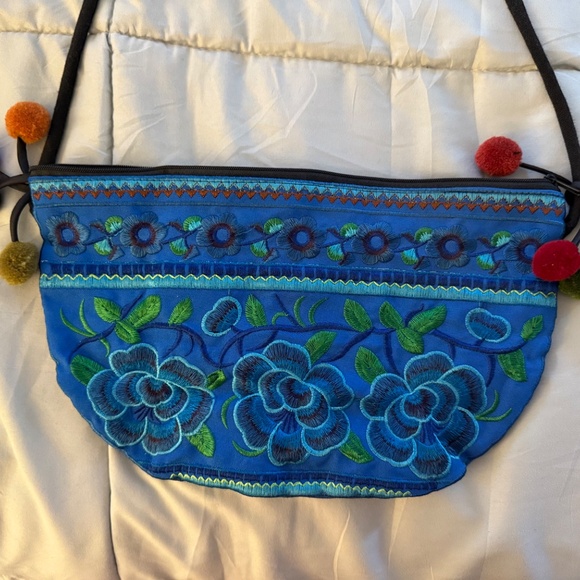 Unique embroidered cross body bag - Picture 8 of 11